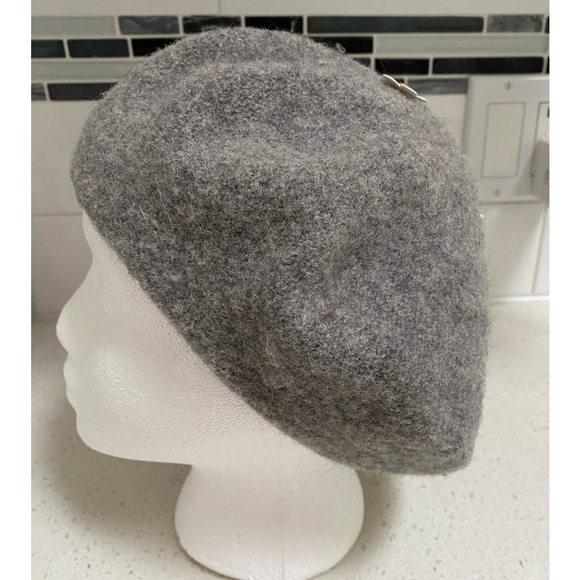 *2/$15* Beret 💯 wool - Picture 3 of 5